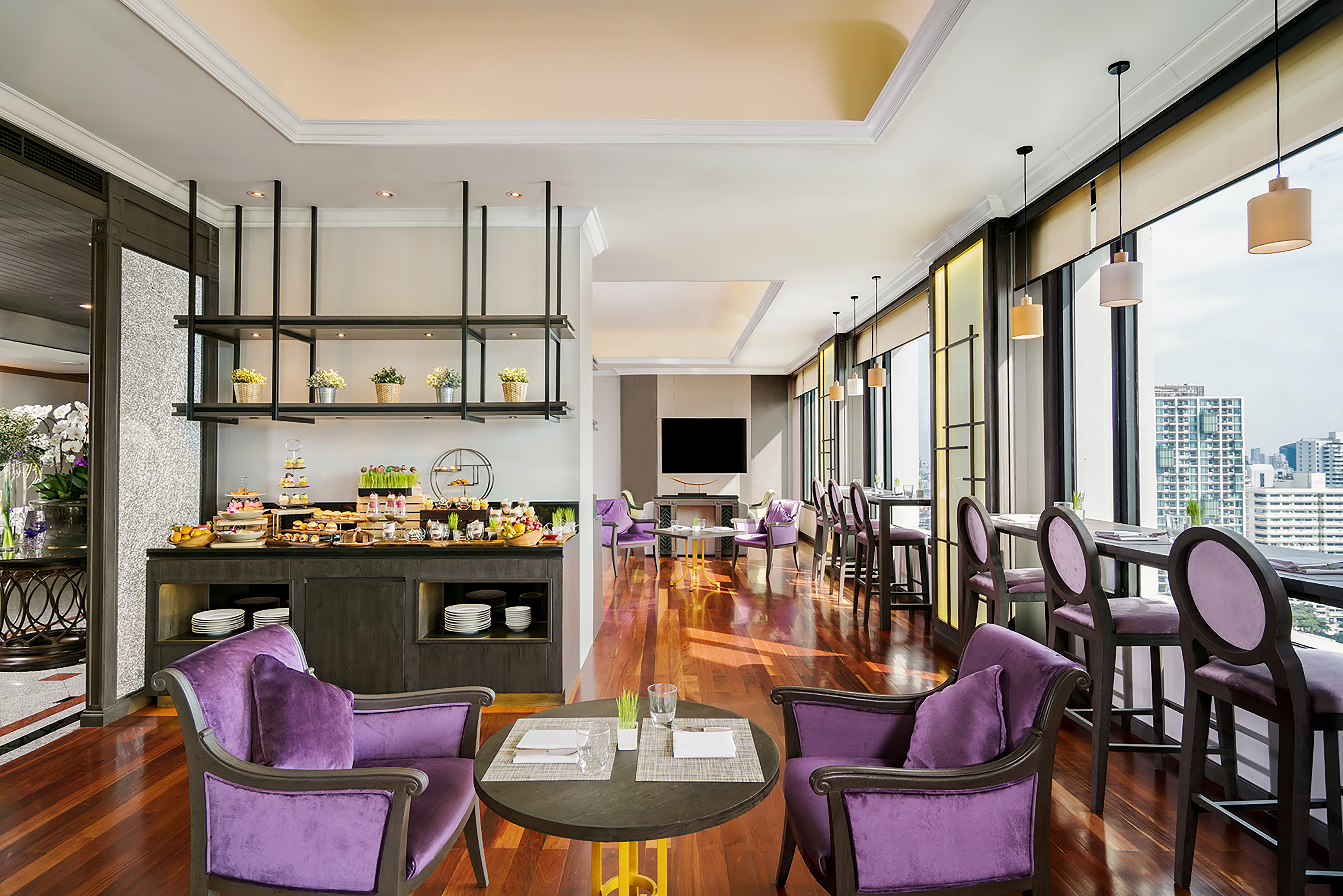 Grand Mercure Bangkok Atrium Zewnętrze zdjęcie Club Lounge at the 24th floor