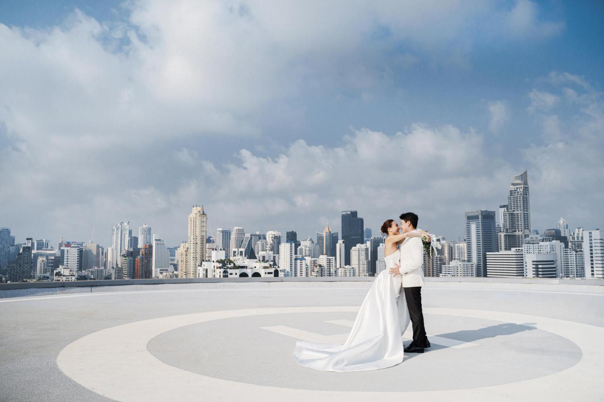 Grand Mercure Bangkok Atrium Zewnętrze zdjęcie Wedding in Bangkok