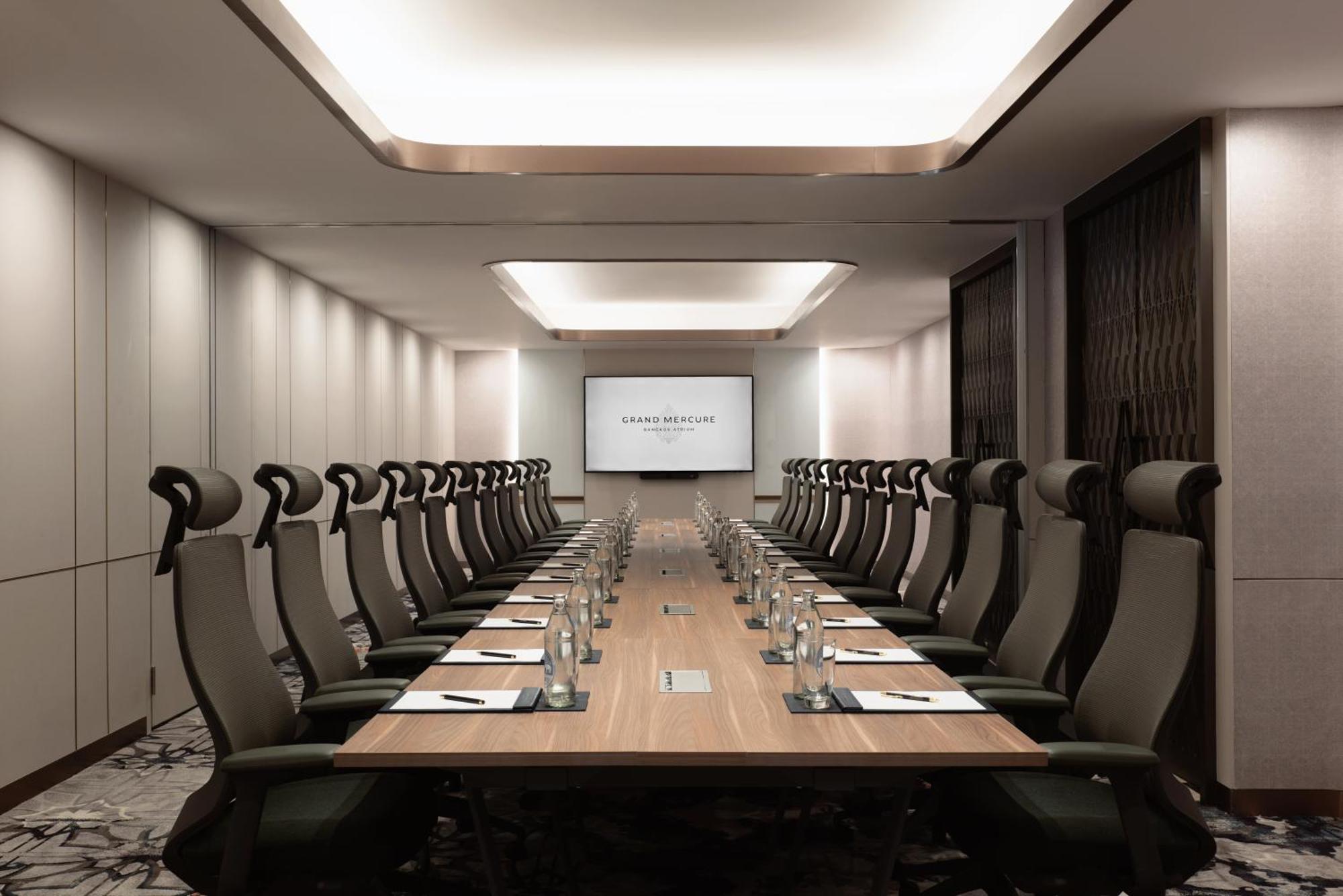 Grand Mercure Bangkok Atrium Zewnętrze zdjęcie Boardroom